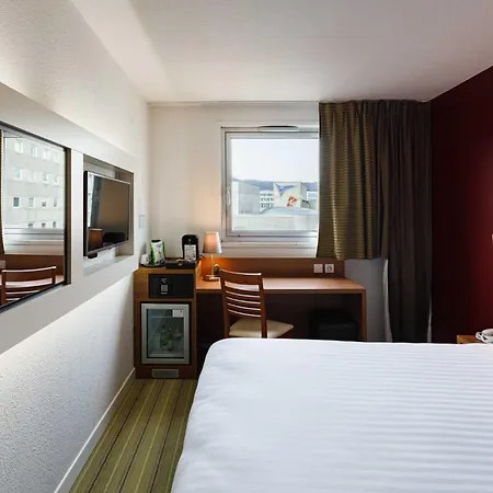 Ferrand Centre By Ihg Hotel 4*