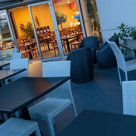 Hotel Western Ferrand Centre 4*