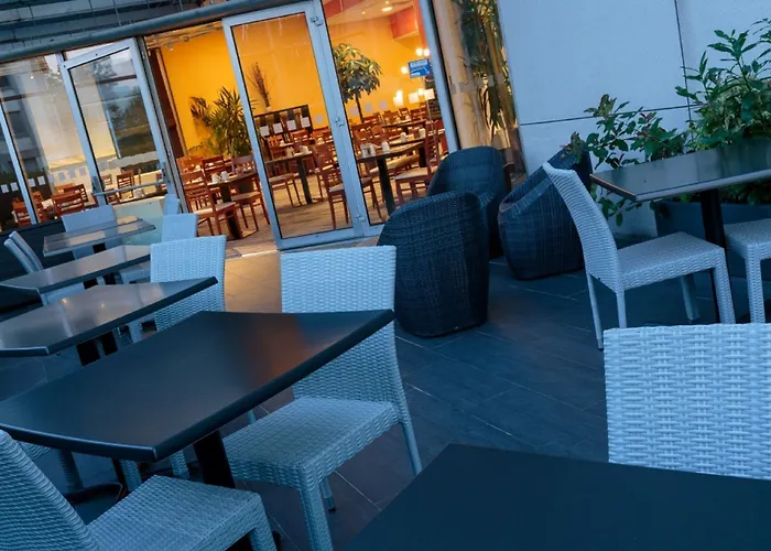 Hotel Ferrand Centre By Ihg 4*